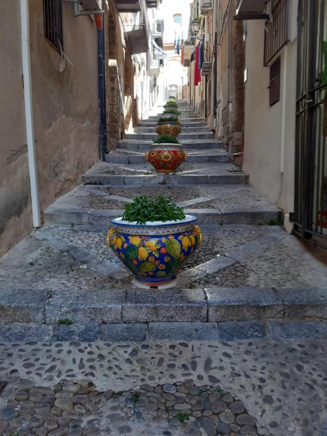 Casa vacanza mercato ballaro’ Palermo Esterno foto